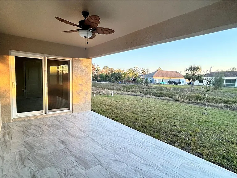 3255 Thurston Ave — Photo 17
