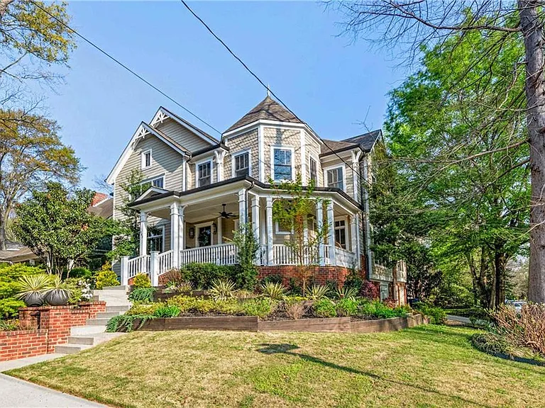 582 Charleston Ave SE — Photo 66