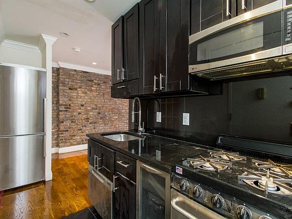 5th image of 115 Mulberry St APT 1F