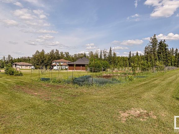 5th image of 15 Range Road 264 #53216