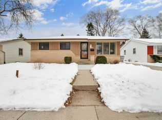 6716 N 51st St, Milwaukee, WI 53223