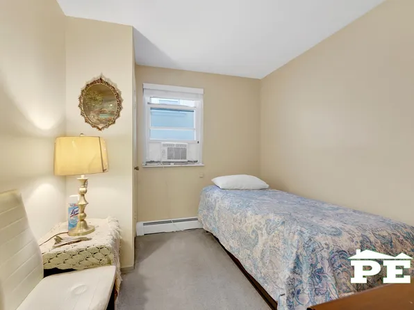 2068 Hendrickson Street image 9 of 29