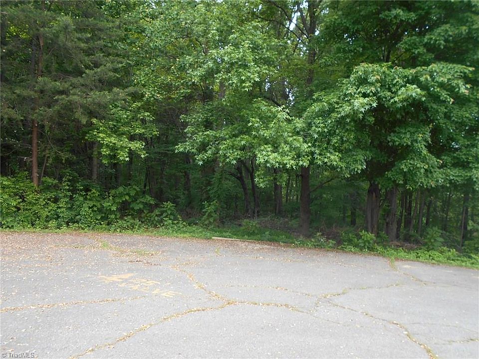 2nd image of 1113 La Plata Dr