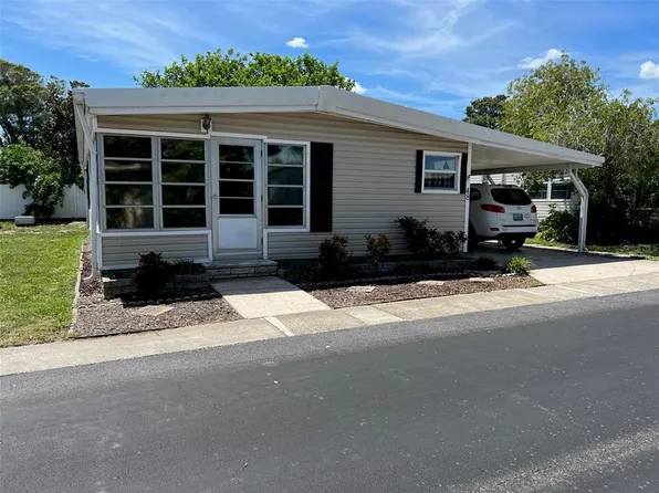 48 Royal Palm Cir, Largo, FL 33778