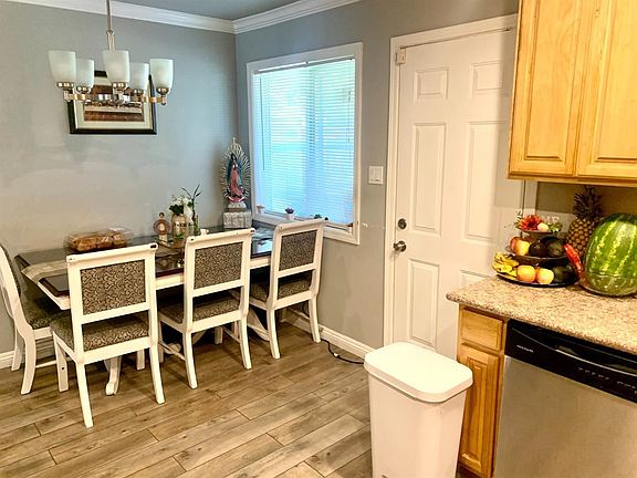 3rd image of 4254 Cortright Way