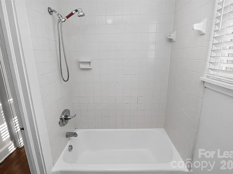 906 S York St — Photo 11