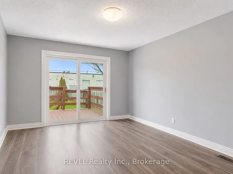 52 Bula Dr #UPPER — Photo 8