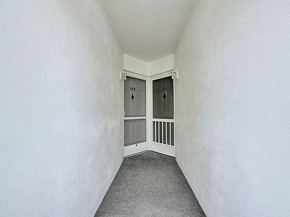 5th image of 9 Westwood Avenue #102b