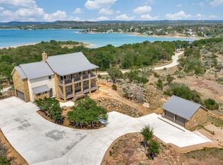 214 Peninsula Dr, Burnet, TX 78611