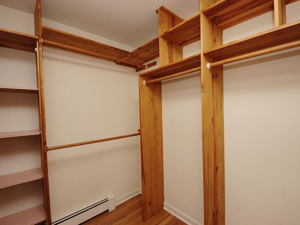2nd image of 87 Raymond St