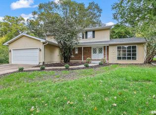 2937 S Bay Ln, Springfield, IL 62704