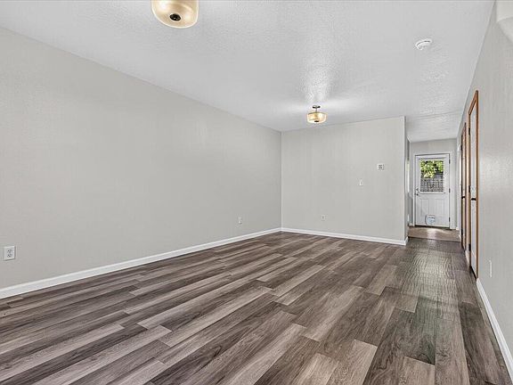 4th image of 450 Midway Rd Unit 21