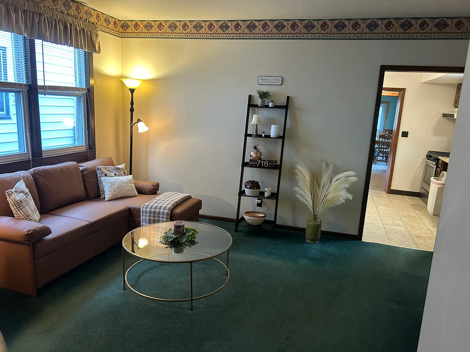 3 bed, 1.5 bath, 1886 sqft, $2,300 — Photo 3