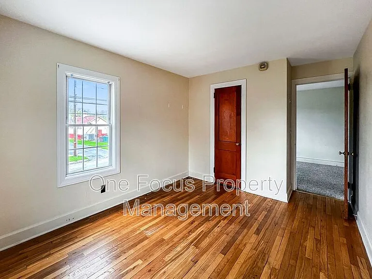 236 Pennsylvania Ave — Photo 8