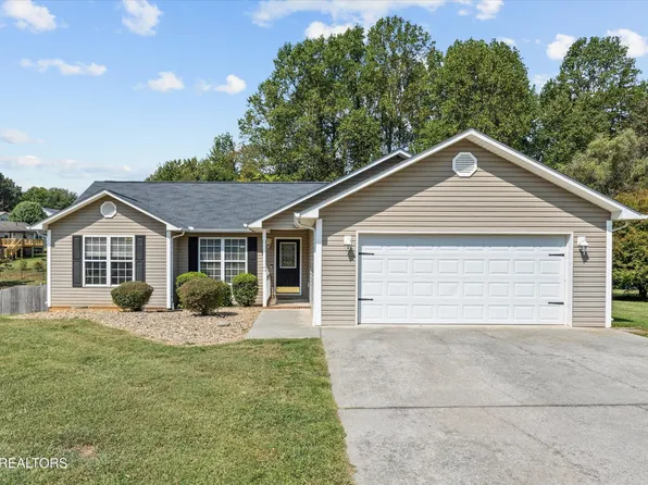 921 Jasmine Ln, Maryville, TN 37801