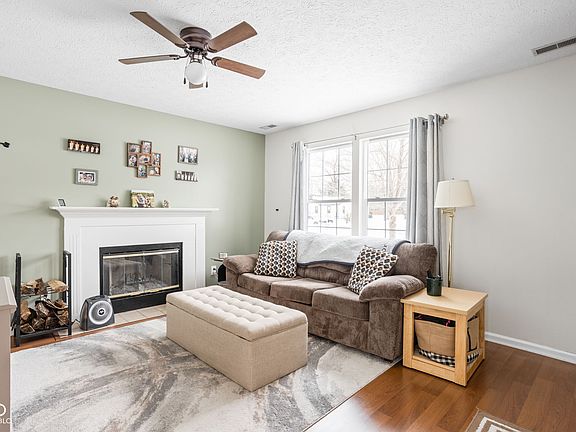 3rd image of 2245 Walnut Ridge Ln