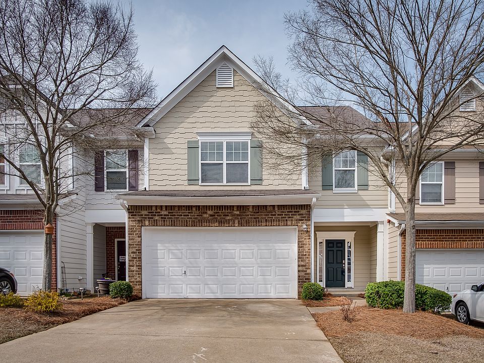 1st image of 425 Mountain View Ln