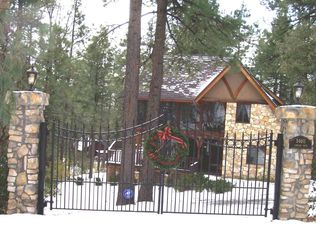 54611 Jameson Dr, Idyllwild, CA 92549