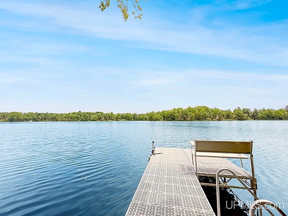 2nd image of 153 Maggie Point Rd