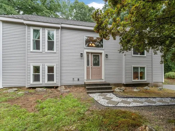 3 Chestnut St, Blackstone, MA 01504