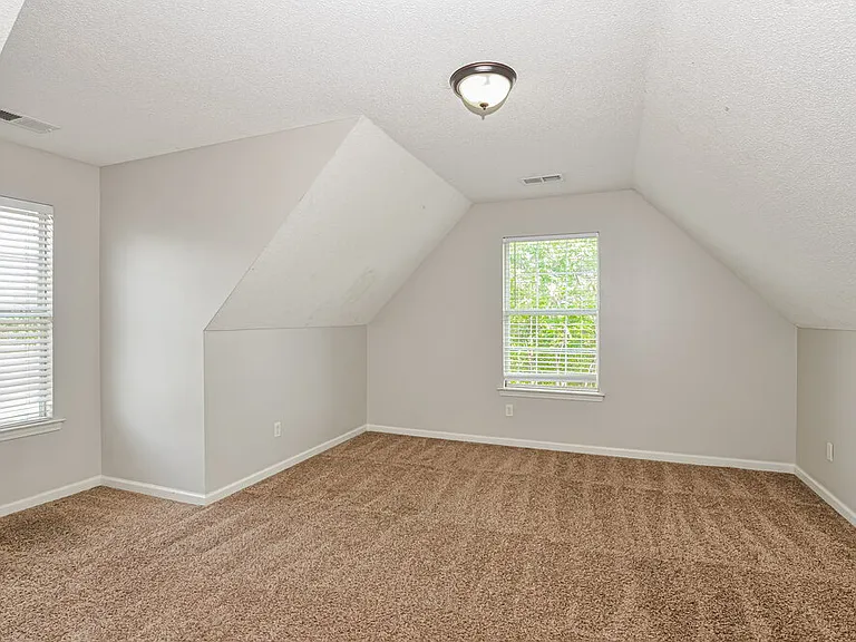 4313 Genevieve Dr — Photo 14