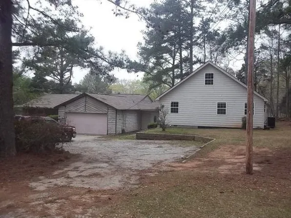 395 Crestwood Rd, Tyrone, GA 30290