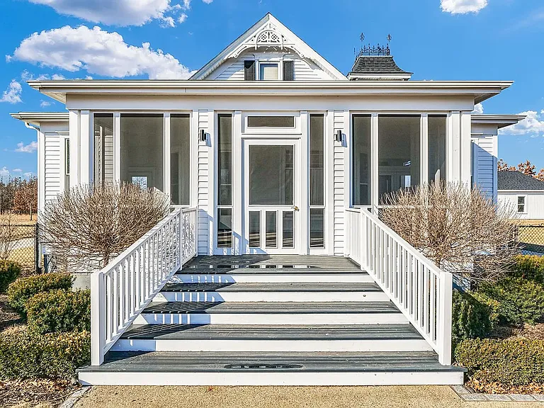 2132 Deland Monticello Rd — Photo 3