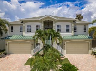 321 Manatee Ln, Tarpon Springs, FL 34689