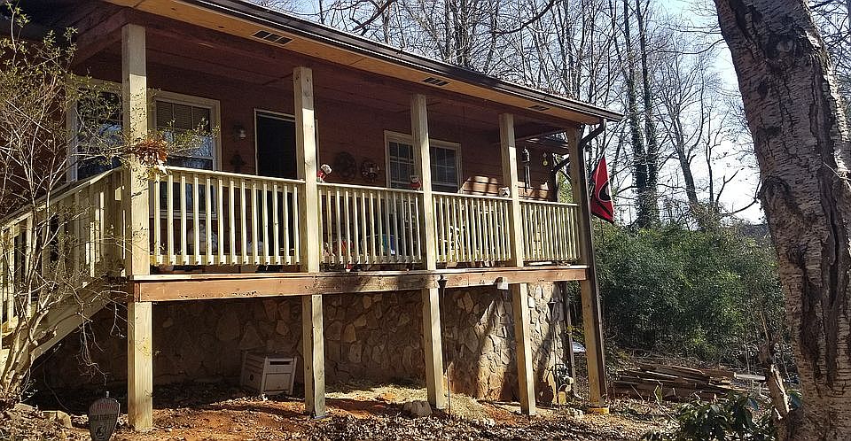 Front Porch Driveway View 