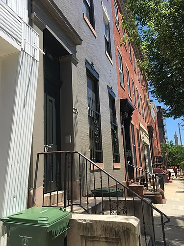 224 W Monument St #2R Photo 1