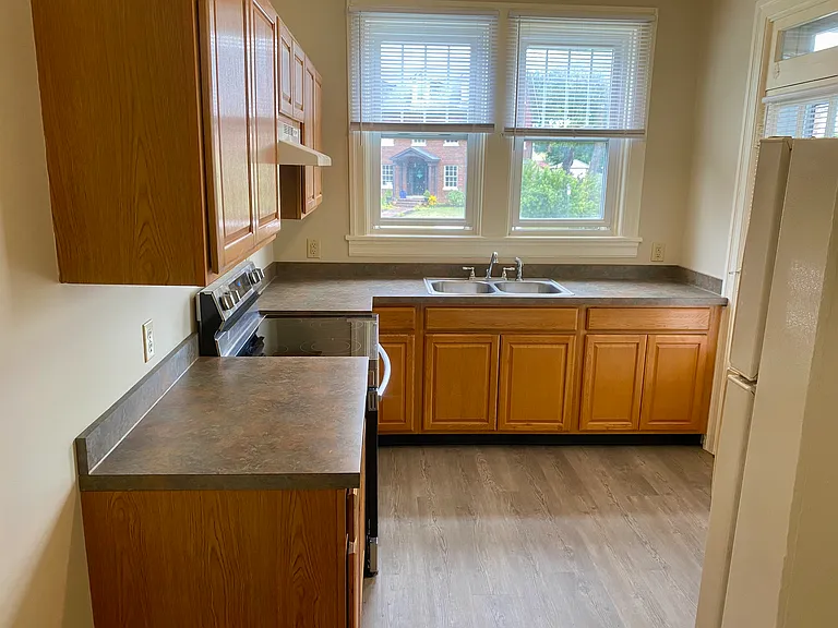 808 Hamilton Blvd — Photo 7
