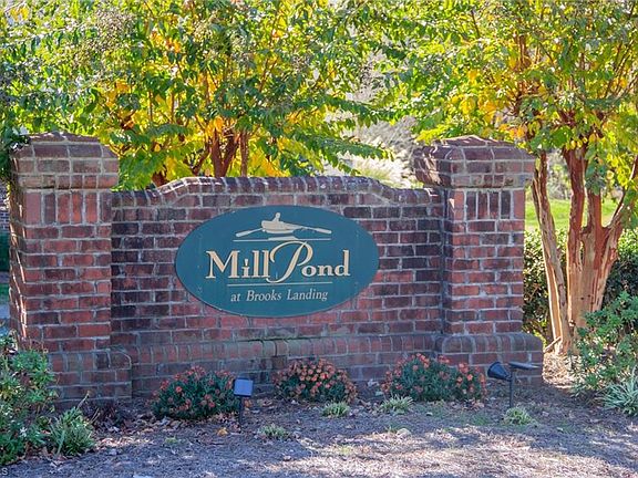 2nd image of 532 Mill Pond Dr