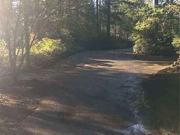 4th image of 230 NE Sundown Dr