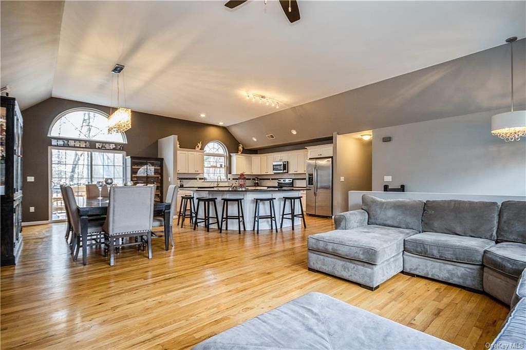 54 Curry Road, Mahopac, NY 10541 Zillow