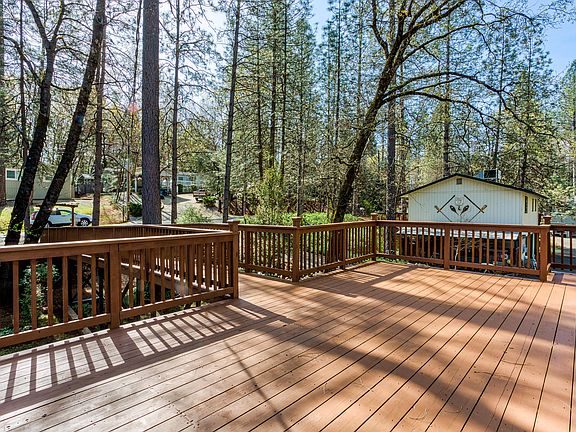 4th image of 18082 Bonanza Dr