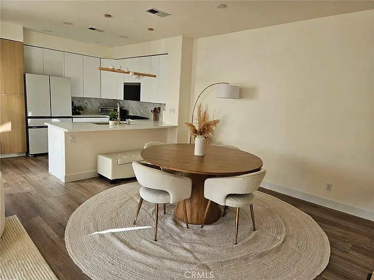 28507 Klondike Dr — Photo 2