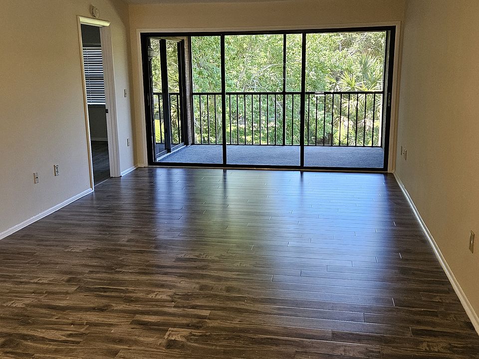 1st image of 5669 Summer Side Ln