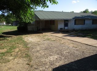 206 E Spring St, Ola, AR 72853