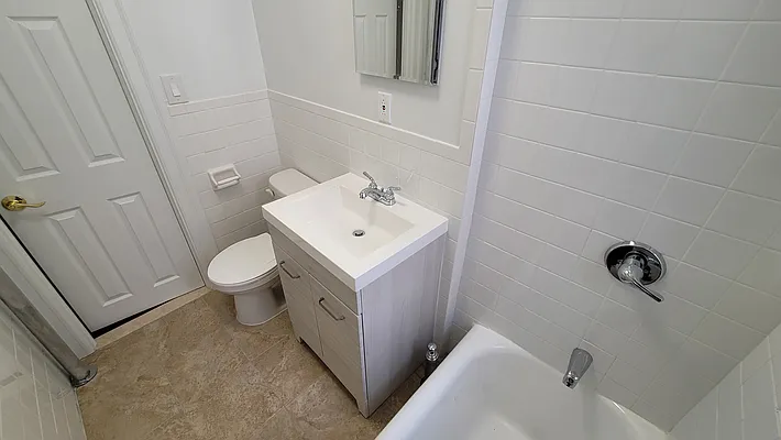 Rented by Premier One Realty LLC | media 6