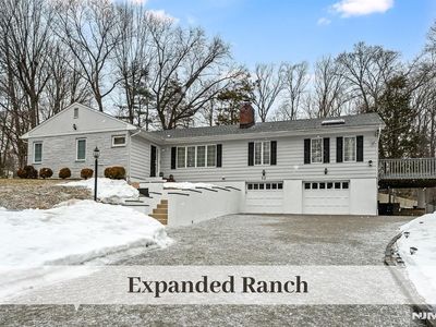 32 Brookside Dr, Upper Saddle River, NJ, 07458