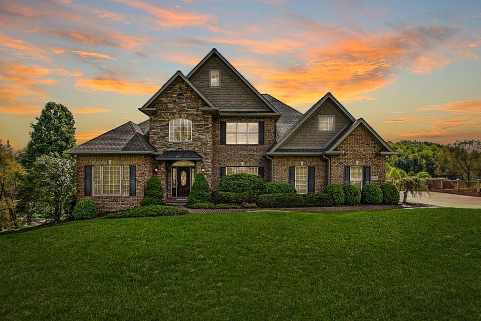 1st image of 21436 Sheffield Ct