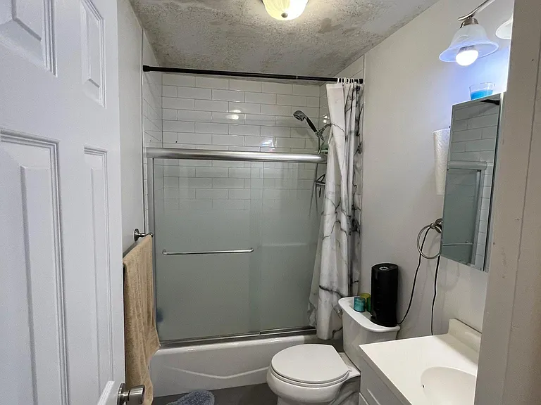 66 Cornelia St #2A — Photo 7