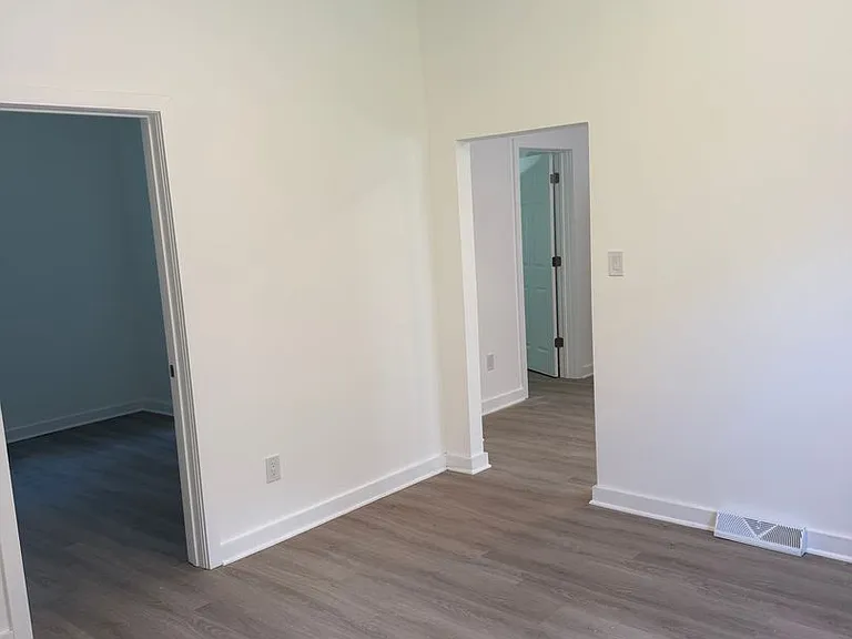 212 Abbey Ln — Photo 10