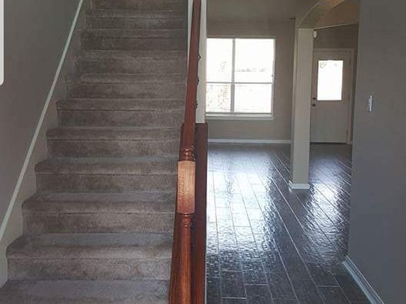 2nd image of 18606 S Wimbledon Dr