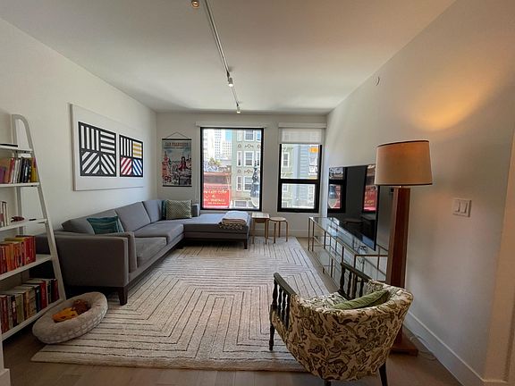 3rd image of 719 Larkin St #201