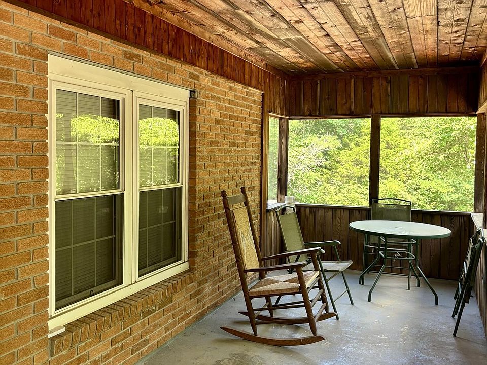 1st image of 194 Woody Ln