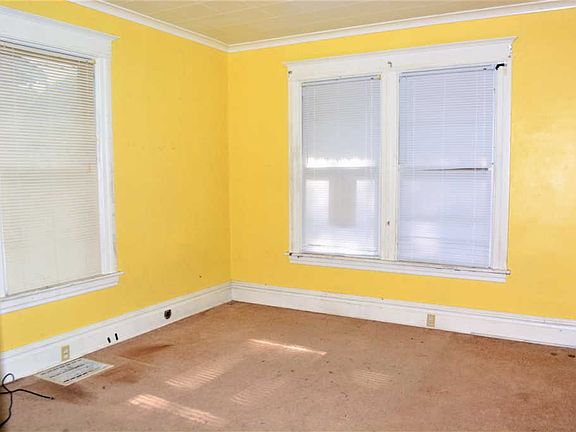 5th image of 421 Washington St