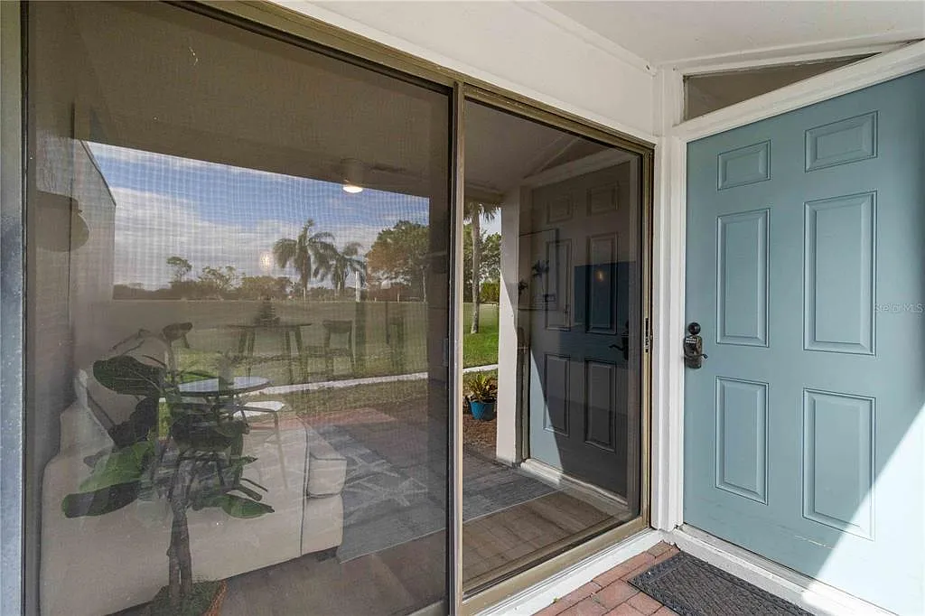 1 bed, 1.0 bath, 428 sqft, $1,700 — Photo 3
