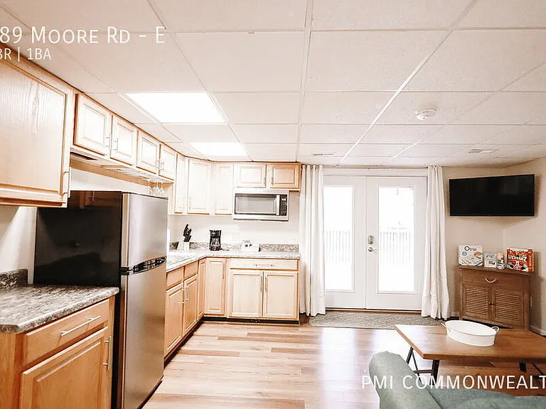 589 Moore Rd #E — Photo 5