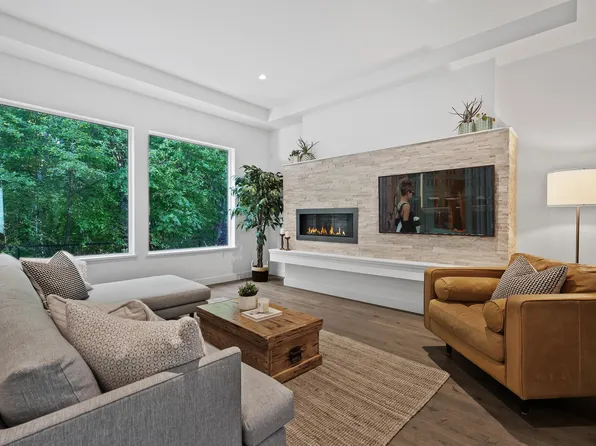 39355 Falcon Cres, Squamish, BC V8B 0Y9